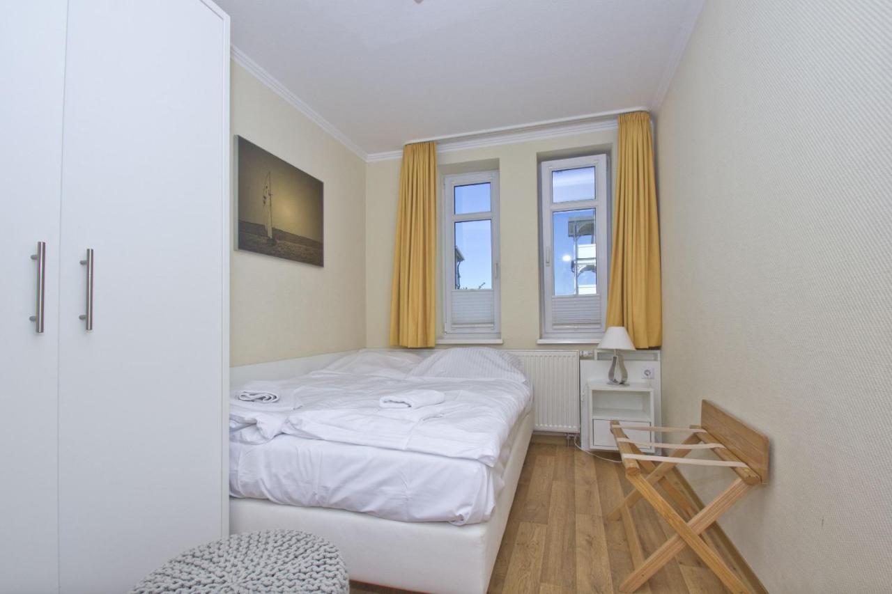 Mit Meerblick Und Balkon, Gratis Nutzung Vom Ahoi Erlebnisbad Und Sauna In Sellin - Meeresblick Fewo 24 Гёрен Экстерьер фото