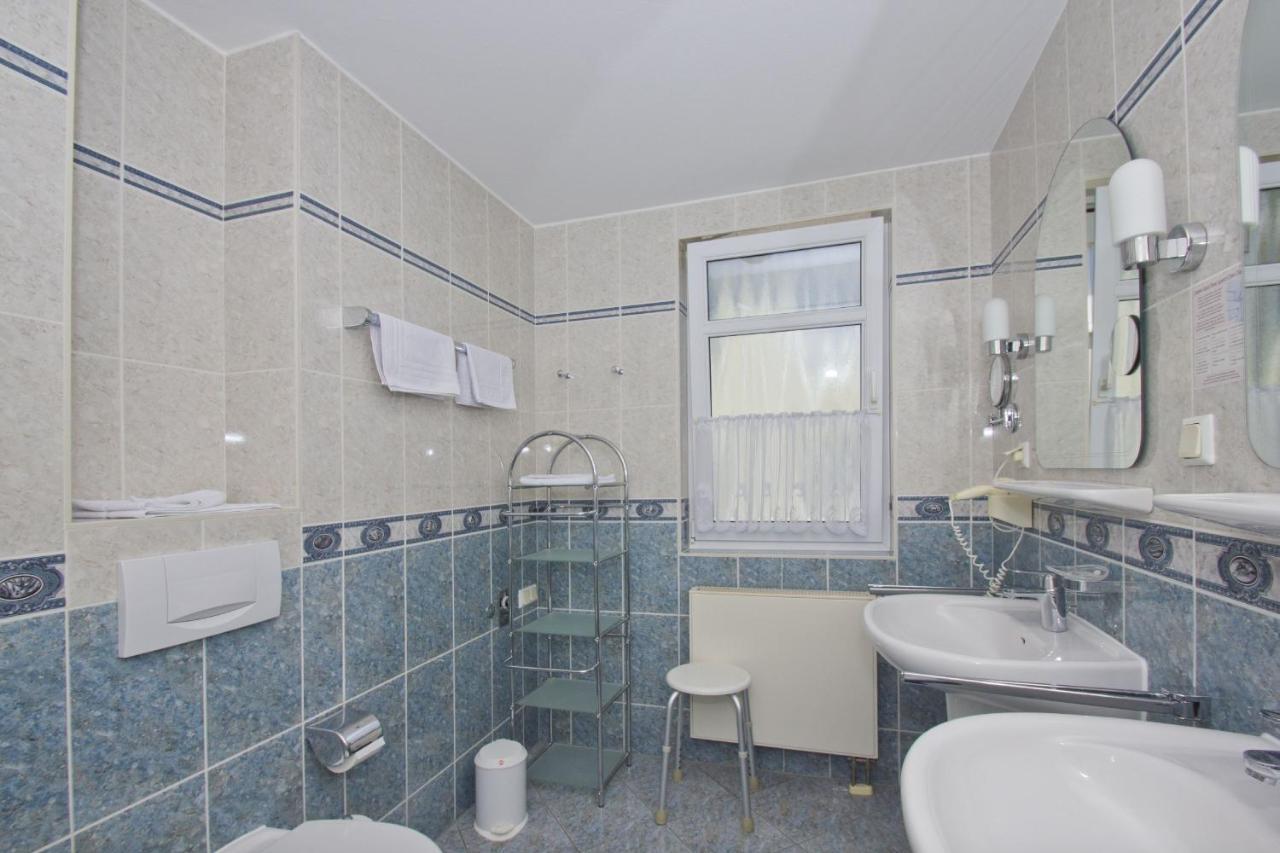 Mit Meerblick Und Balkon, Gratis Nutzung Vom Ahoi Erlebnisbad Und Sauna In Sellin - Meeresblick Fewo 24 Гёрен Экстерьер фото